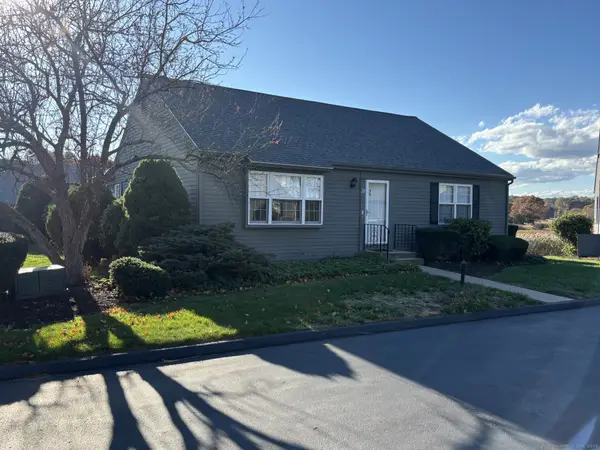 28 Aylesbury Circle #28, Madison, CT 06443