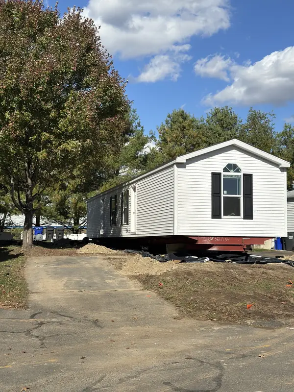 25 Mcquillan Drive, Milford, CT 06460