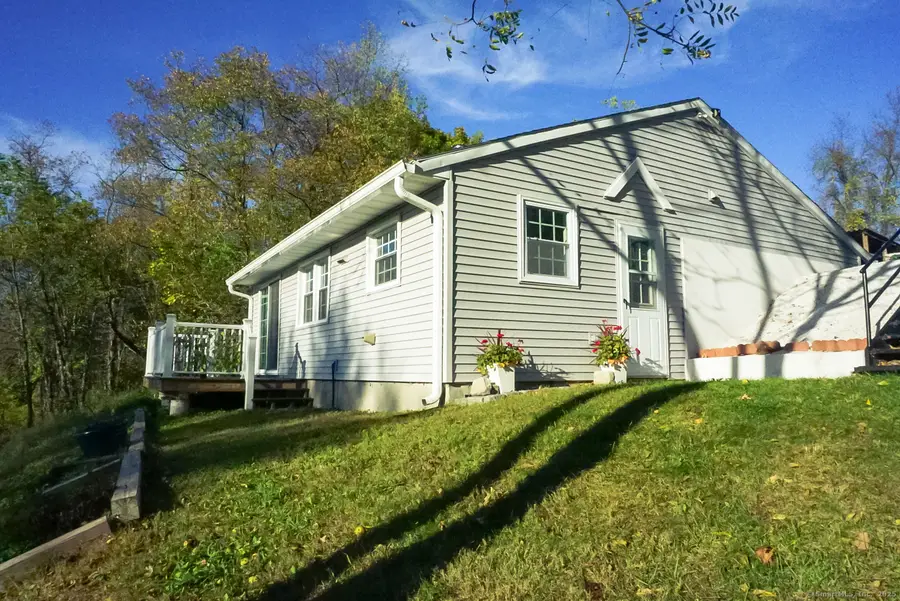 342 Chamberlain Road, Middletown, CT 06457 - Image #2