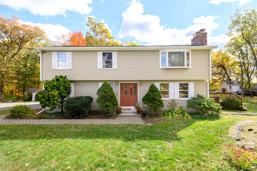 36 Donohue Drive, Norwalk, CT 06851 - Image #2