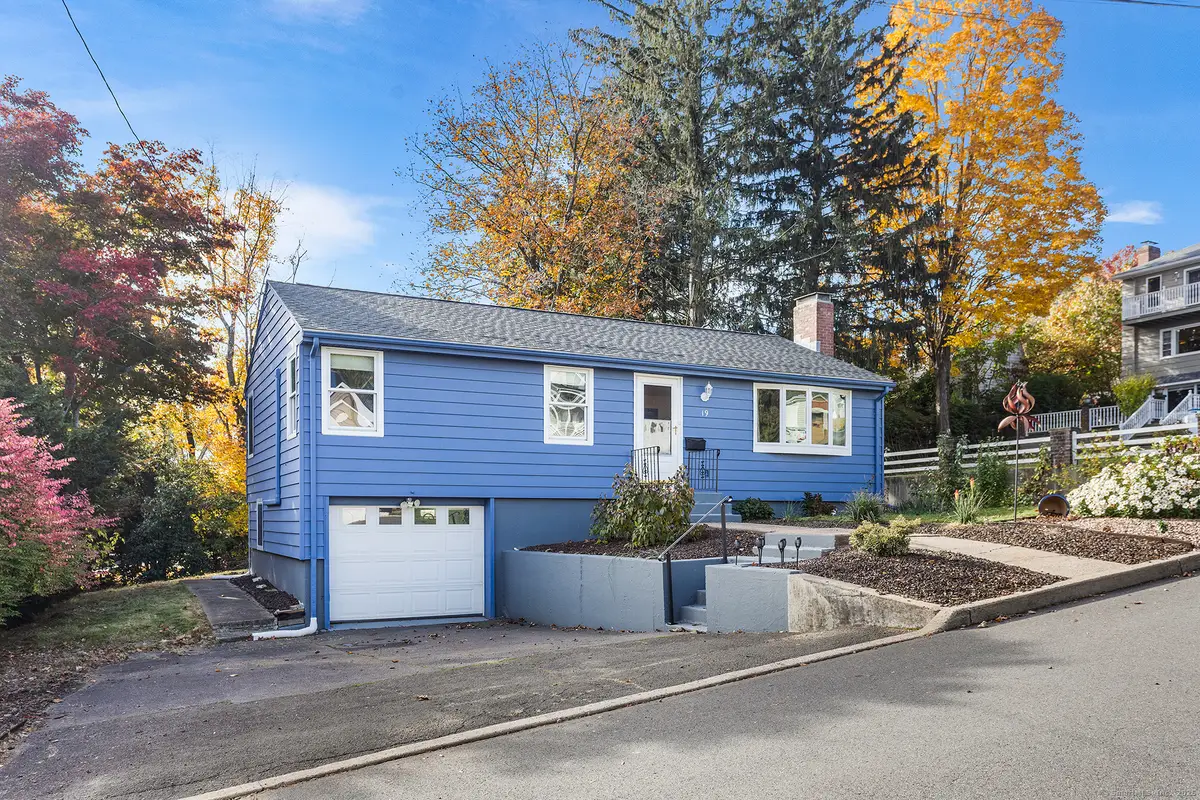19 Fairlawn Avenue, Middletown, CT 06457 - Image #1