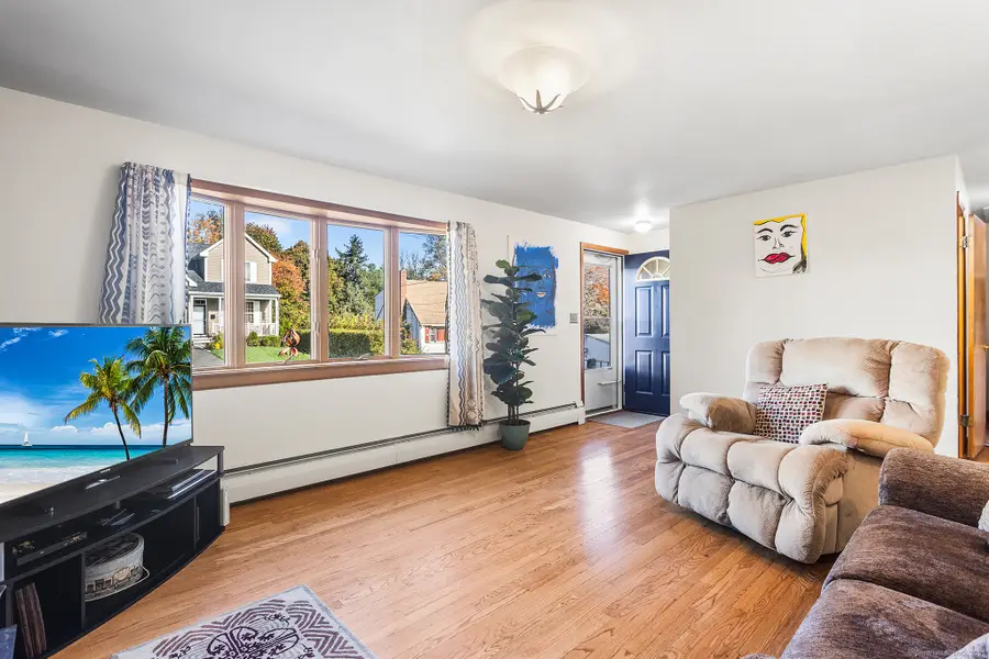 19 Fairlawn Avenue, Middletown, CT 06457 - Image #3