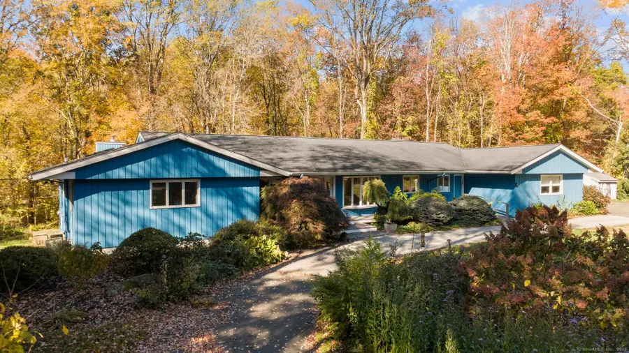 51 Brookwood Drive, Woodbridge, CT 06525 - Image #3