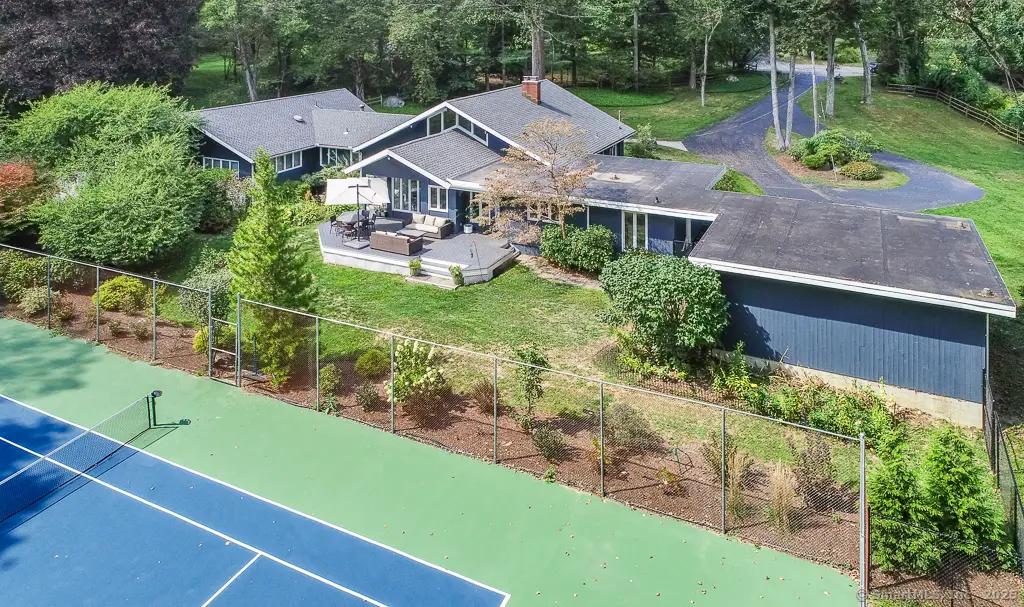 5 Mohawk Lane, Woodbridge, CT 06525 - Image #1