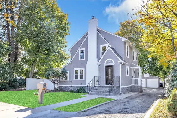 374 Mapledale Place, Bridgeport, CT 06610