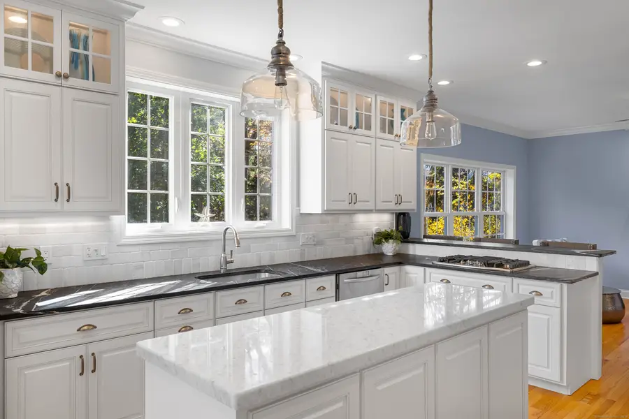 3 Jorgensen Lane, Old Saybrook, CT 06475 - Image #3