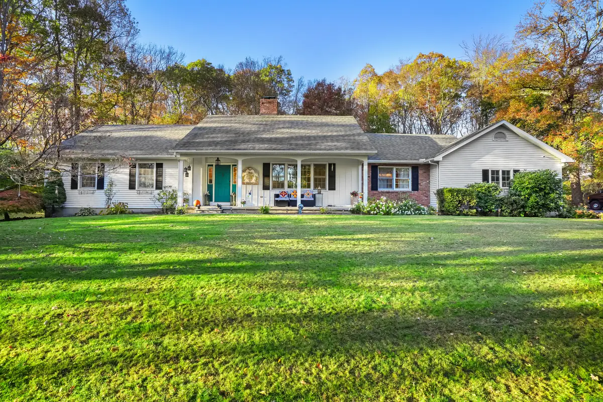 4 Autumn Ridge Road, New Fairfield, CT 06812 - Image #1