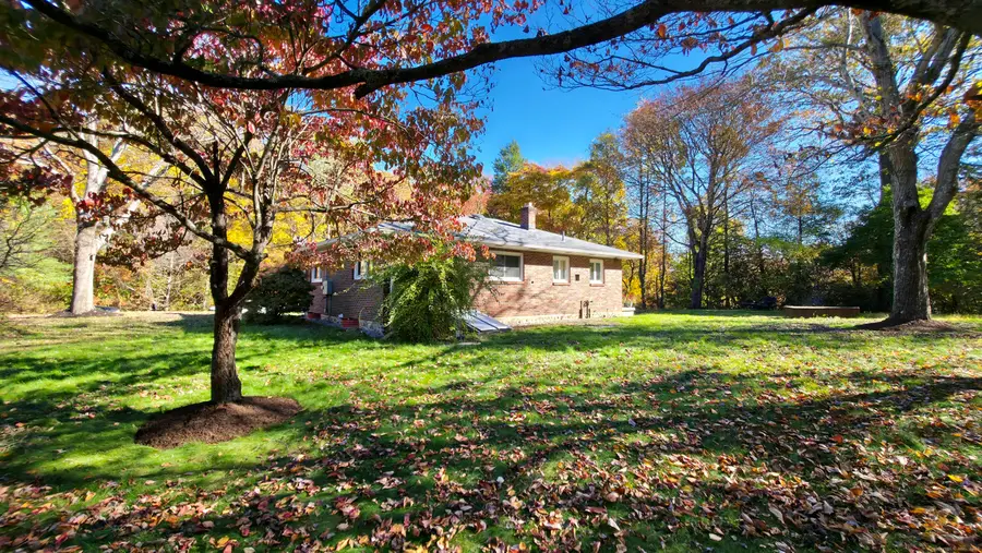 11 Upper Whittemore Road, Middlebury, CT 06762 - Image #3