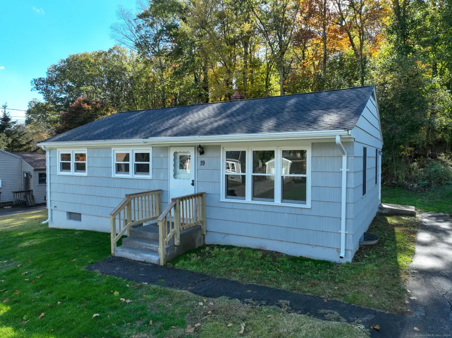 19 Oak Drive, North Stonington, CT 06359 - Image #2