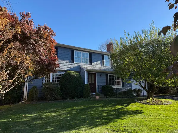 56 Drake Lane, Fairfield, CT 06824