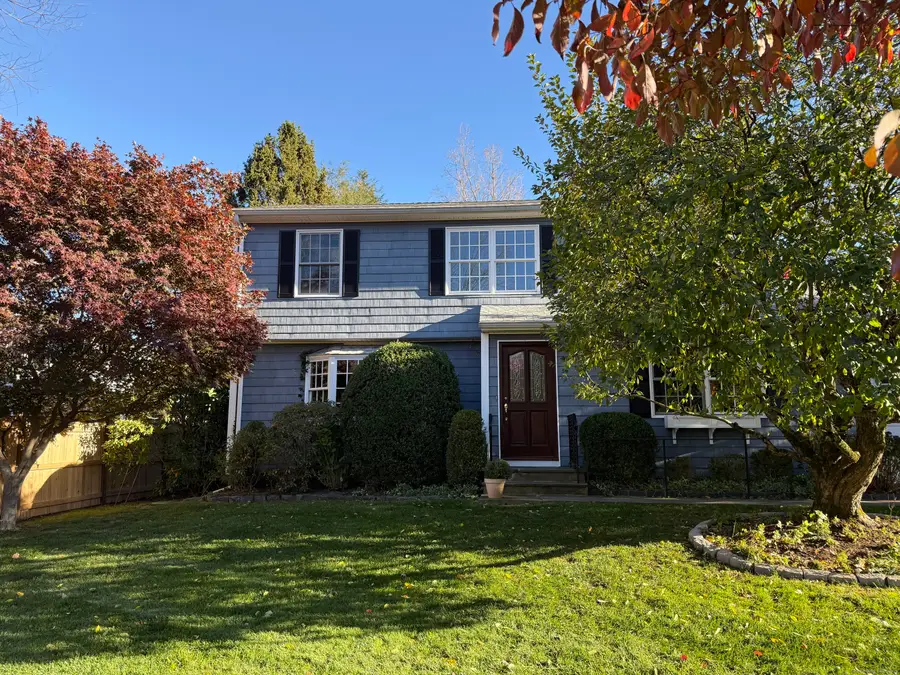56 Drake Lane, Fairfield, CT 06824 - Image #2