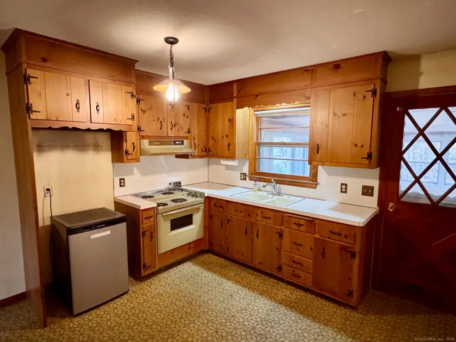 37 Maillet Lane, New Hartford, CT 06057 - Image #2