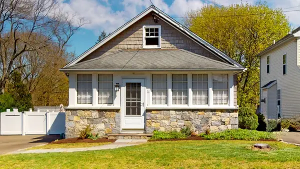 21 Nichols Avenue, Stamford, CT 06905