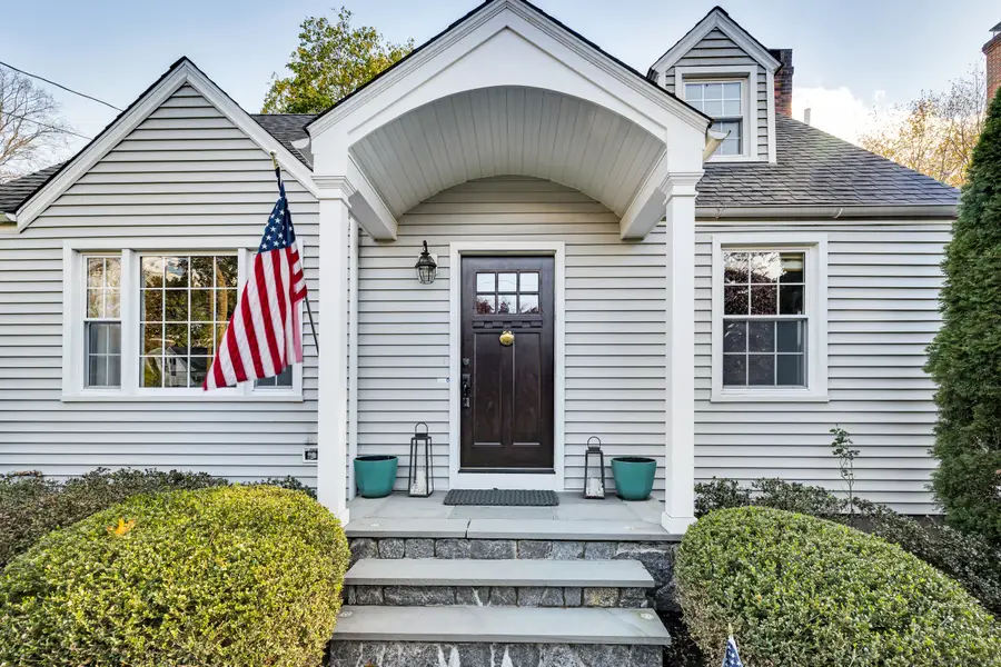 25 Millspaugh Drive, Fairfield, CT 06824 - Image #2