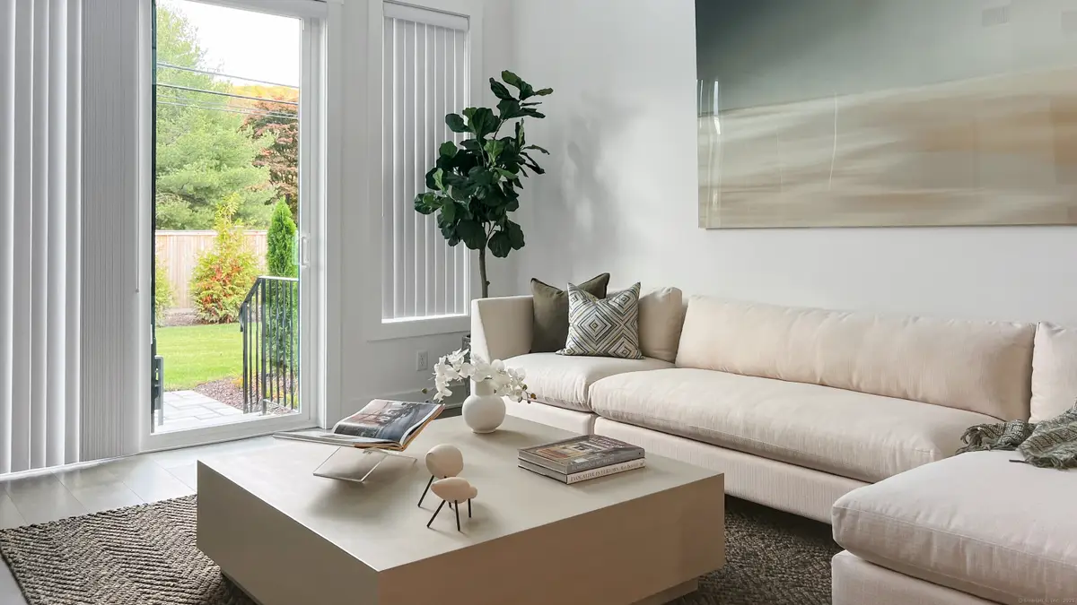 21 Heritage Lane #60, Woodbridge, CT 06525 - Image #1