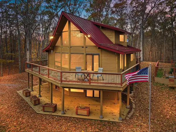 29 Lake Of Isles Road, Preston, CT 06365