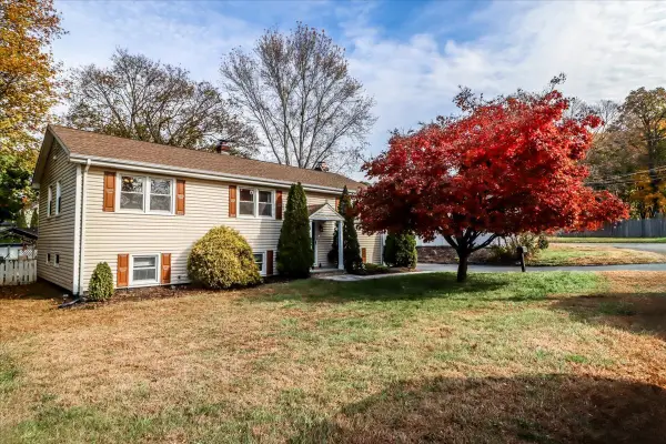 2 Caldwell Drive, New Milford, CT 06776