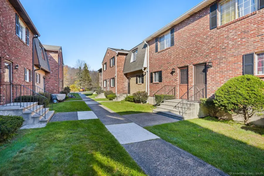 36 Sharon Road #APT 6, Waterbury, CT 06705 - Image #2