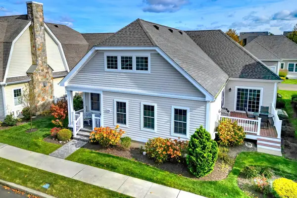 206 Deerfield Lane #206, Orange, CT 06477