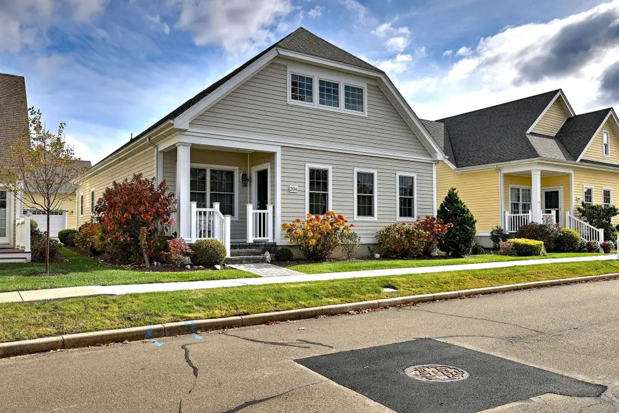 206 Deerfield Lane #206, Orange, CT 06477 - Image #3