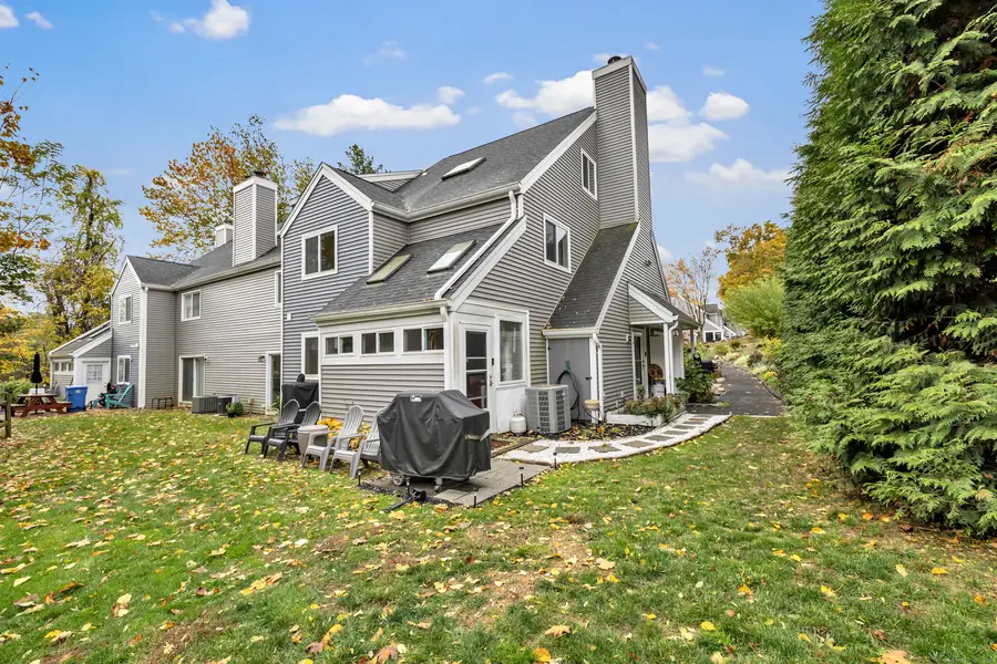 132 Country Place #132, Shelton, CT 06484 - Image #2