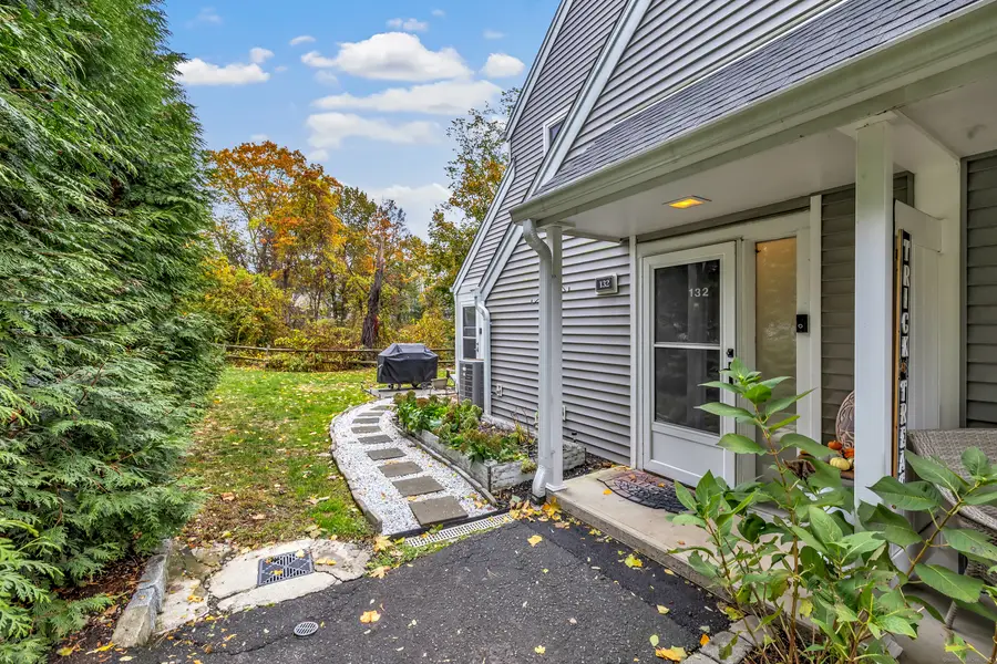132 Country Place #132, Shelton, CT 06484 - Image #3