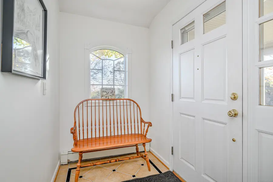 10 Valley View Road, Newtown, CT 06470 - Image #2