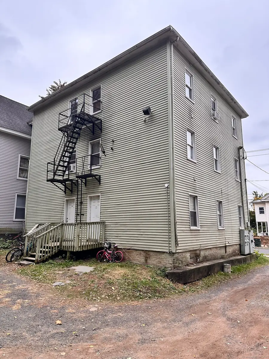 122 Willow Street, Meriden, CT 06450 - Image #3