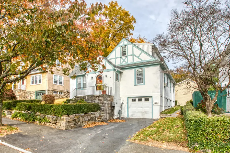 30 Sherman Avenue, Greenwich, CT 06830 - Image #2