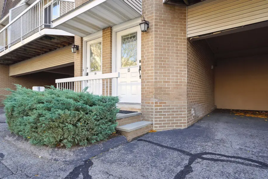 1900 Summer Street #13, Stamford, CT 06905 - Image #3