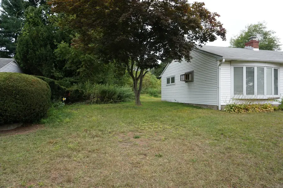 29 Coolidge Street, Windsor Locks, CT 06096 - Image #2