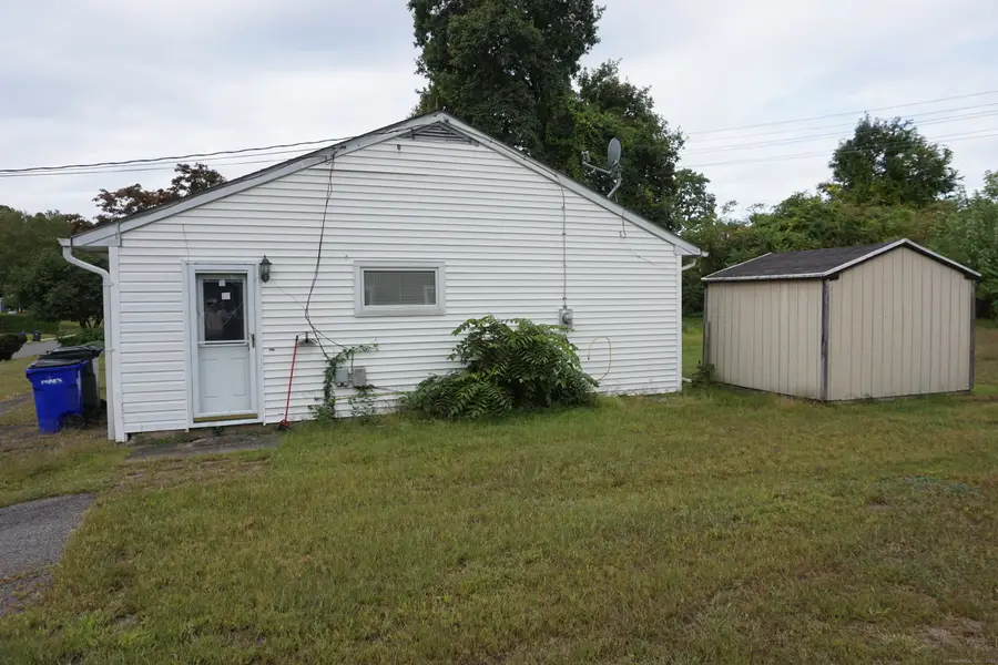 29 Coolidge Street, Windsor Locks, CT 06096 - Image #3