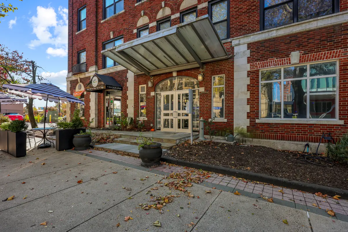 881 Lafayette Boulevard #1A, Bridgeport, CT 06604 - Image #1