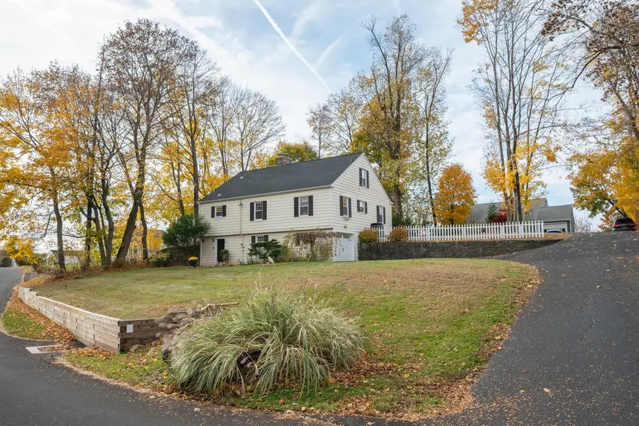 8 Lakeview Road, Brookfield, CT 06804 - Image #2