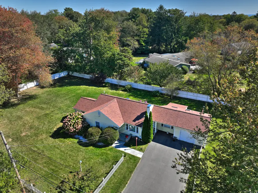 16 Manor Lane, Easton, CT 06612 - Image #2