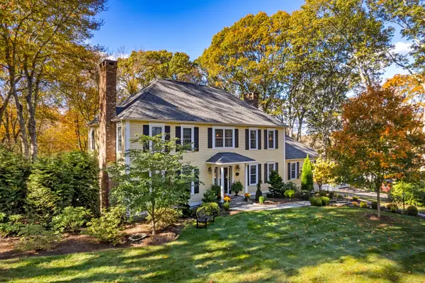 11 Essex Hills Drive, Essex, CT 06426