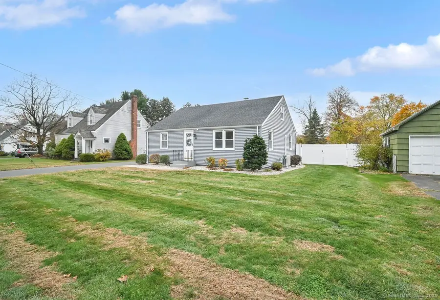 32 School Street, Windsor Locks, CT 06096 - Image #3
