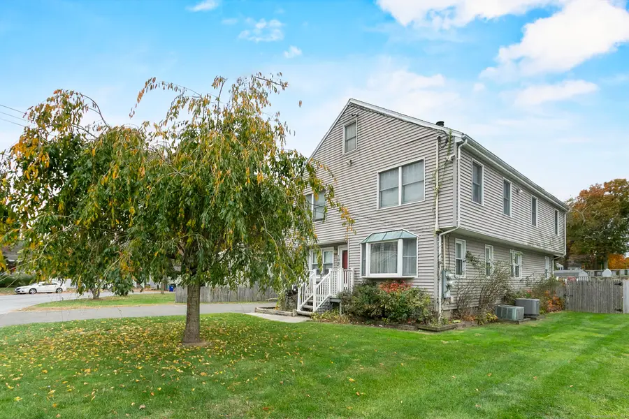 108 Roseville Street, Fairfield, CT 06825 - Image #2