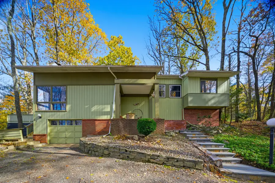 27 Carol Street, Danbury, CT 06810 - Image #2