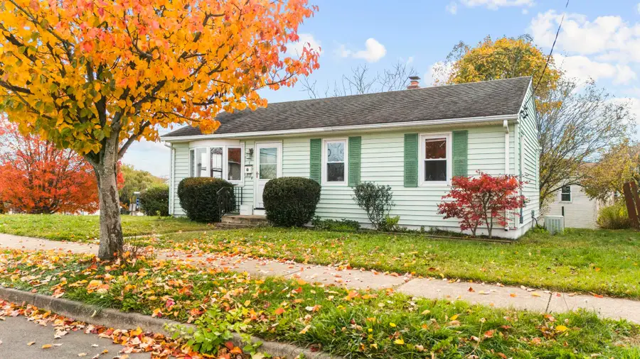 4 Laura Lane, New Haven, CT 06512 - Image #3