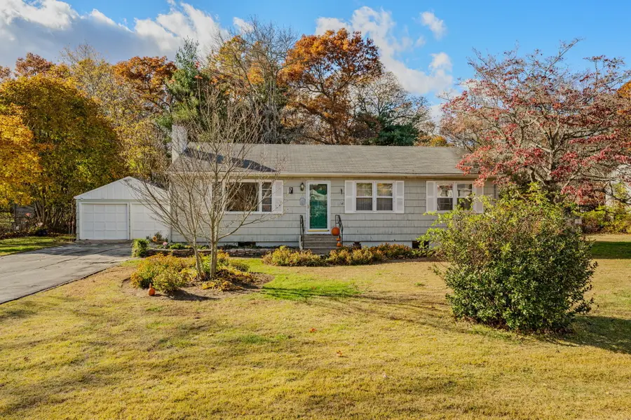 7 Harvard Road, Gales Ferry, CT 06335 - Image #2