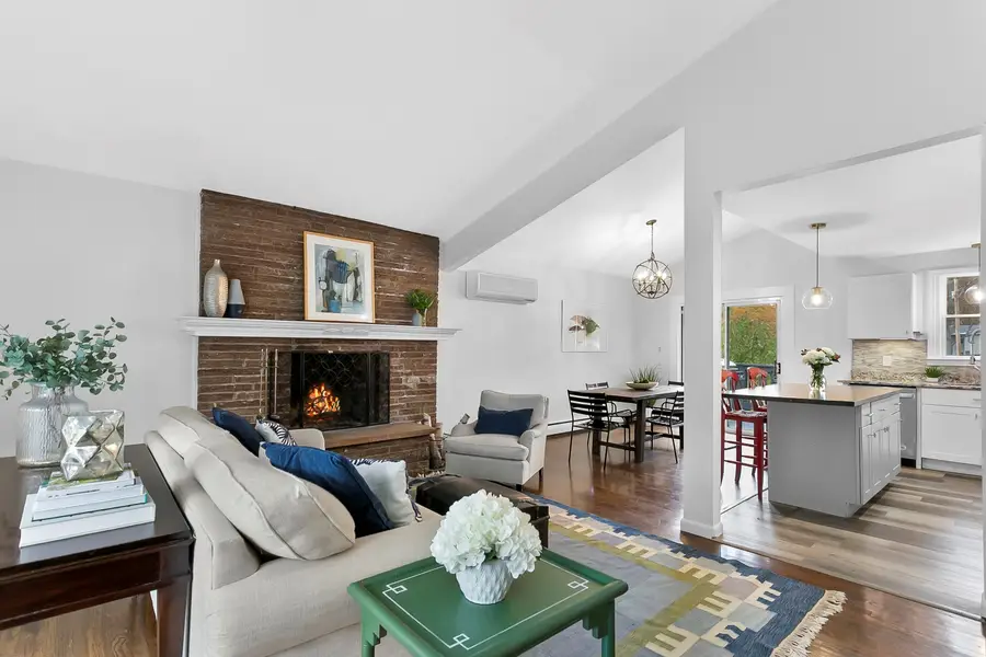 526 Wilson Street, Fairfield, CT 06825 - Image #3