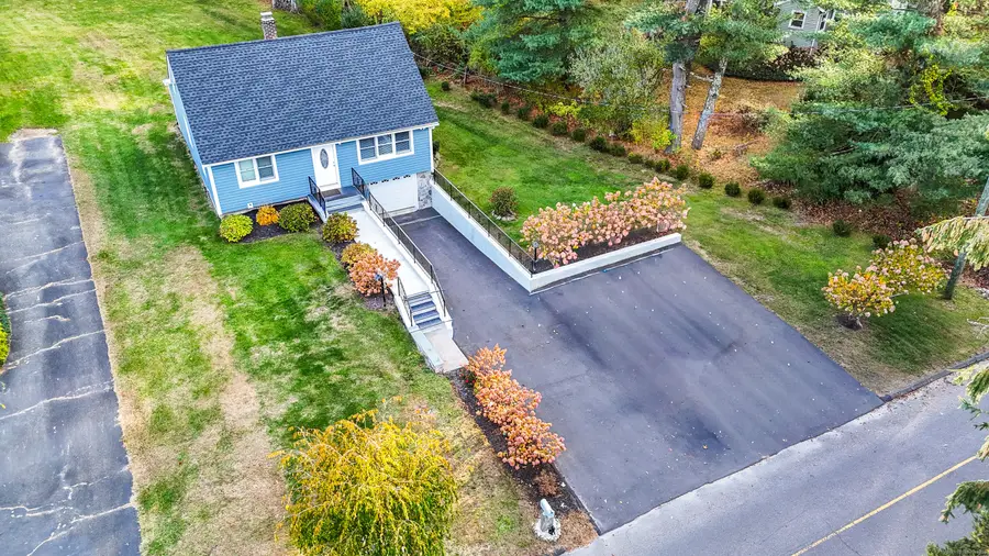 13 Bear Hills Road, Newtown, CT 06470 - Image #2