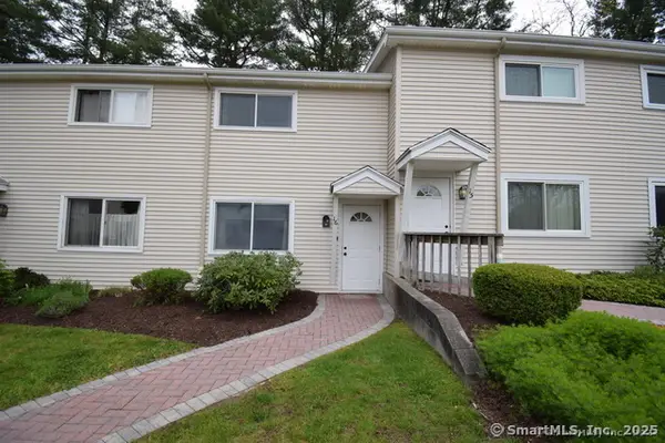 74 Washington Road #APT 16, Woodbury, CT 06798