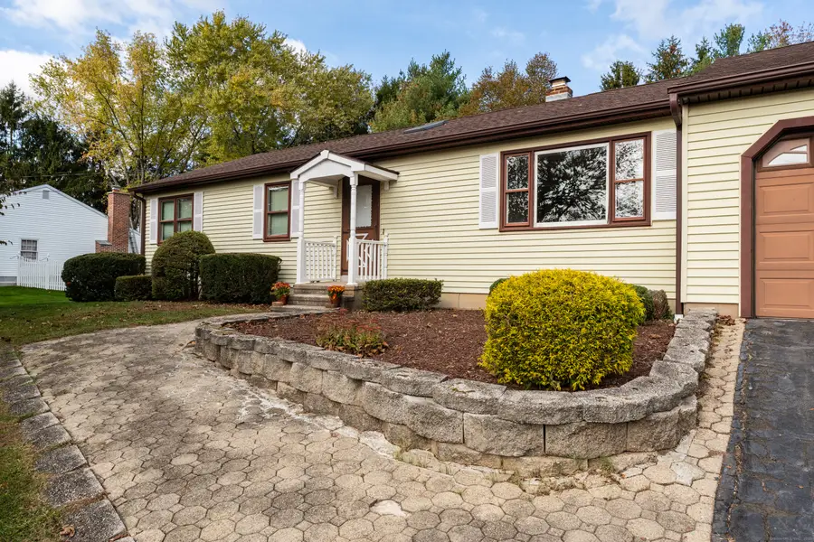 11 Musket Drive, North Haven, CT 06473 - Image #2