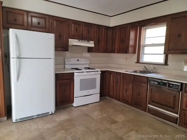 150 Inwood Drive, Naugatuck, CT 06770 - Image #2