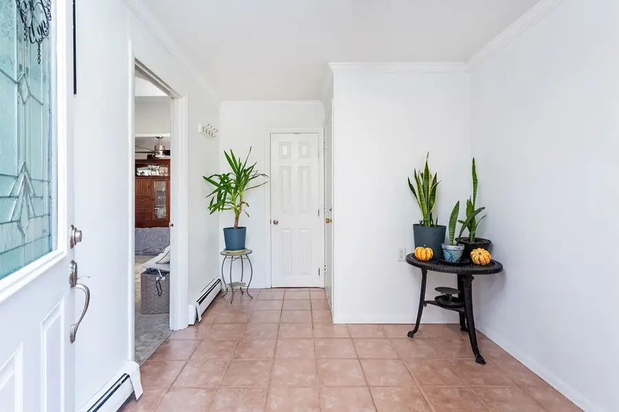 35 Mendes Road, Danbury, CT 06811 - Image #2