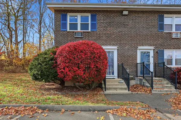 40 Woodridge Drive #40, Cheshire, CT 06410