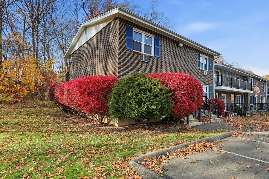 40 Woodridge Drive #40, Cheshire, CT 06410 - Image #3