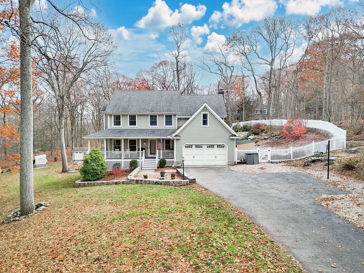 35 Bradley Lane, Newtown, CT 06482 - Image #1